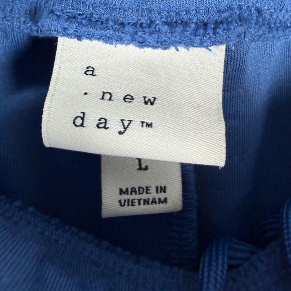 Womens Mid-Rise Sandwash Pull-On Knit Leisure Utility Pants - A New Day - L - Picture 5 of 8